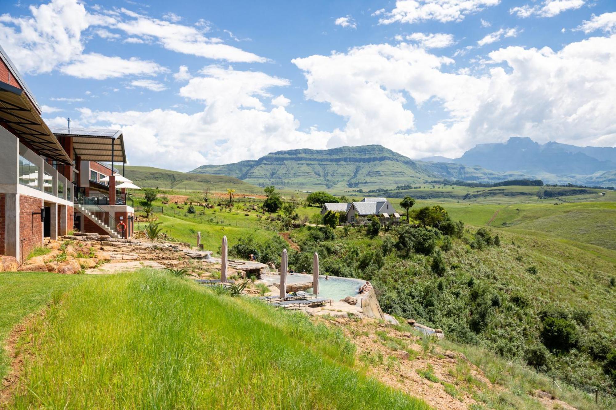 Dragonview Lodge Champagne Valley Ngoại thất bức ảnh